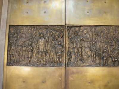 Mario lavor� con il padre anche nella chiesa della SS. Trinit� di Bari Vecchia 